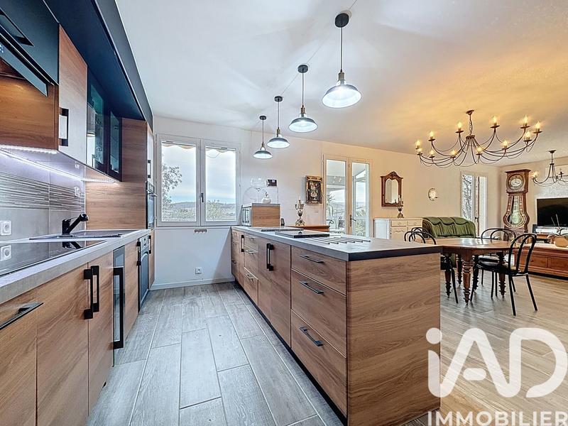 Maison - 81 m² - 5 pièces