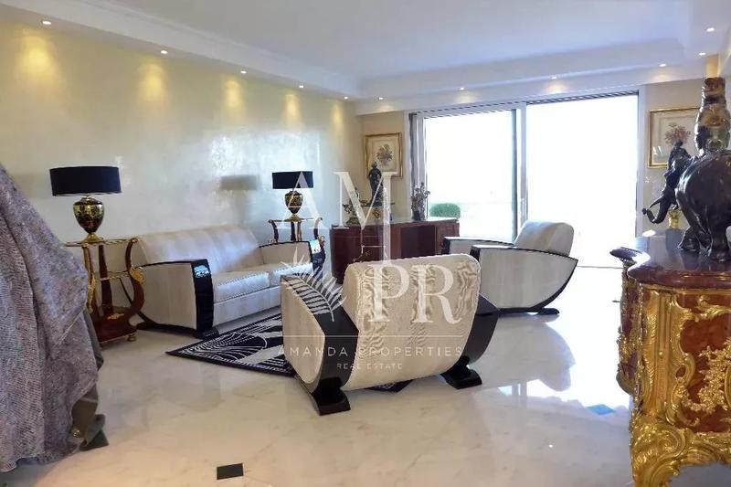 Appartement villa - 137 m² - 6 pièces