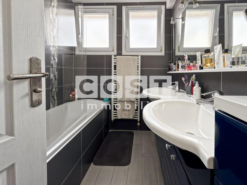 Appartement - 77 m² - 4 pièces