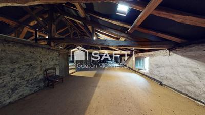 Maison - 260 m² - 8 pièces