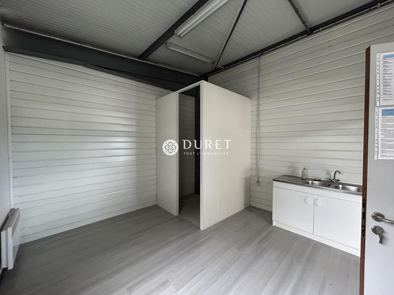 Local d'activités - 409 m²