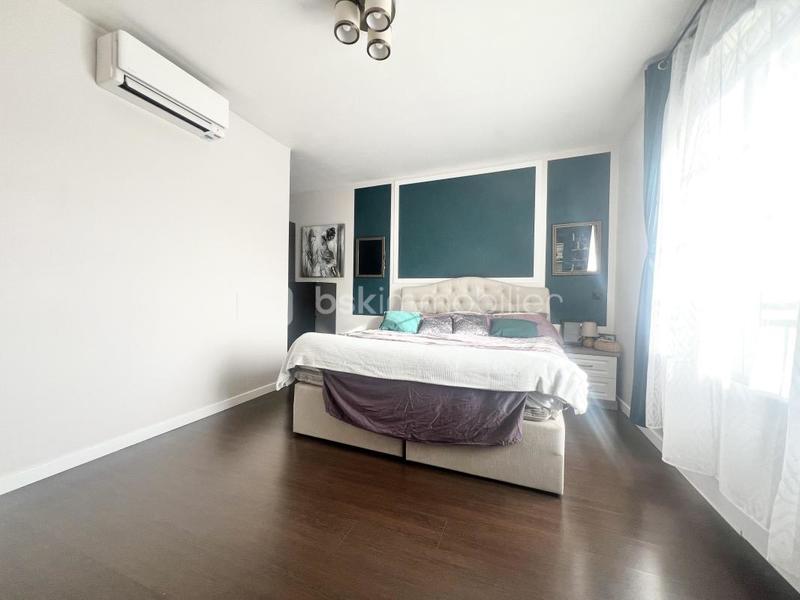 Maison - 170 m² - 10 pièces