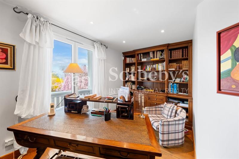 Maison - 189 m² - 8 pièces