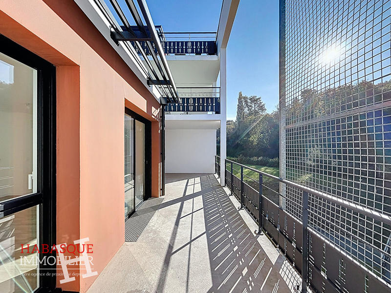 Appartement - 84 m² - 4 pièces