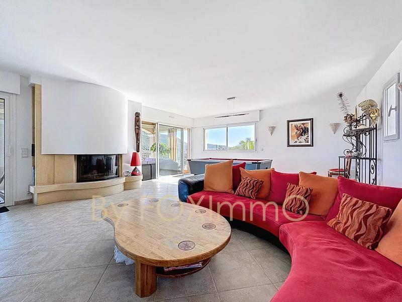 Villa - 208 m² - 7 pièces