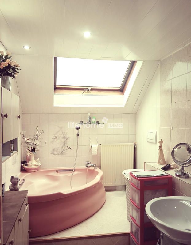 Maison - 176 m² - 8 pièces