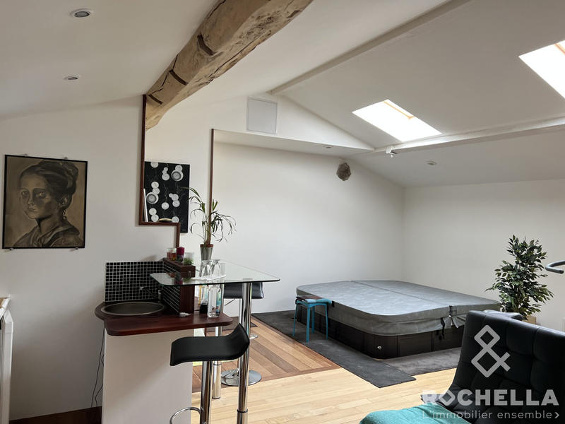 Maison - 244 m² - 8 pièces