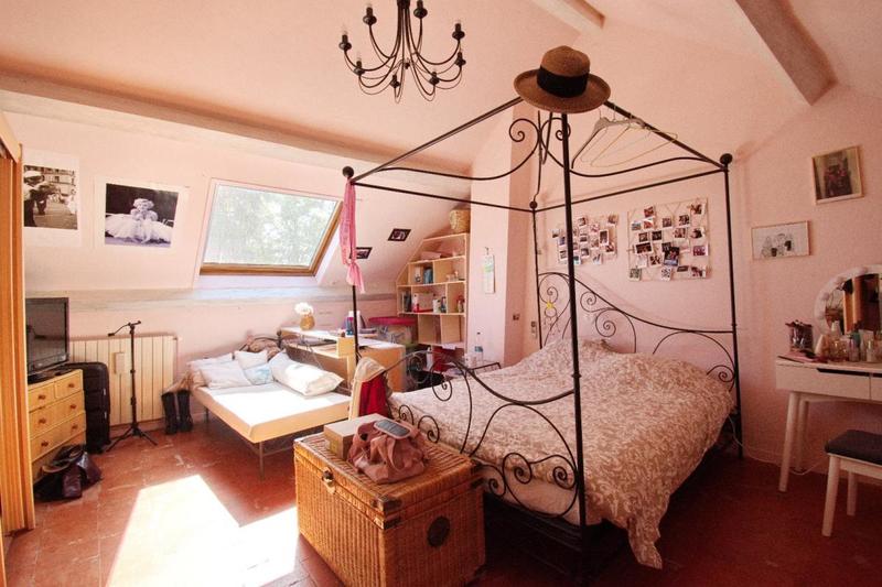 Maison - 363 m² - 12 pièces