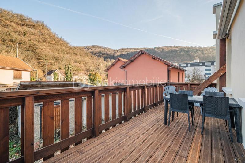 Appartement - 103 m² - 4 pièces