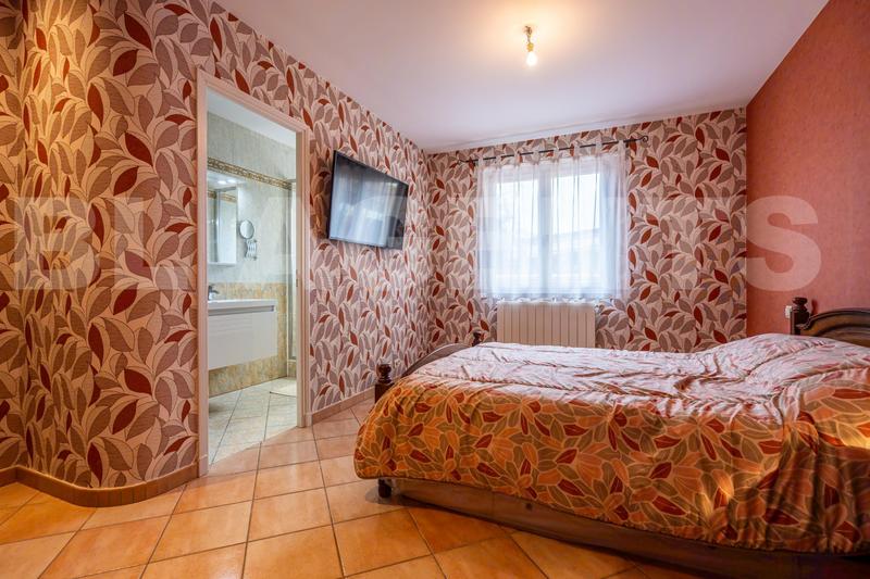 Maison - 291 m² - 10 pièces