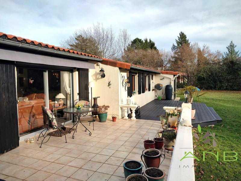 Maison - 96 m² - 4 pièces