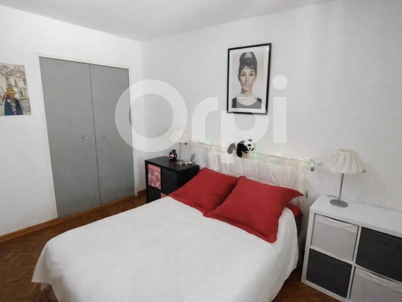 Propriété - 250 m² - 10 pièces