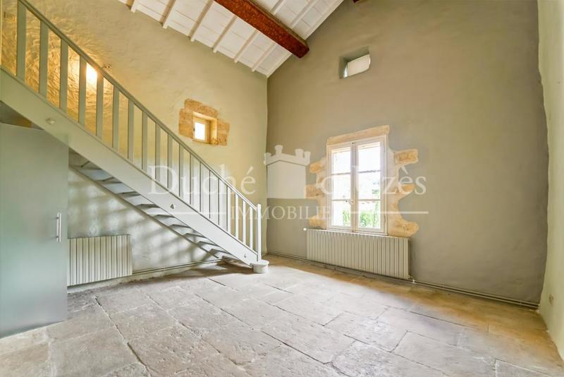 Propriété - 307 m² - 7 pièces