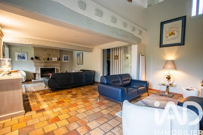 Maison - 220 m² - 9 pièces