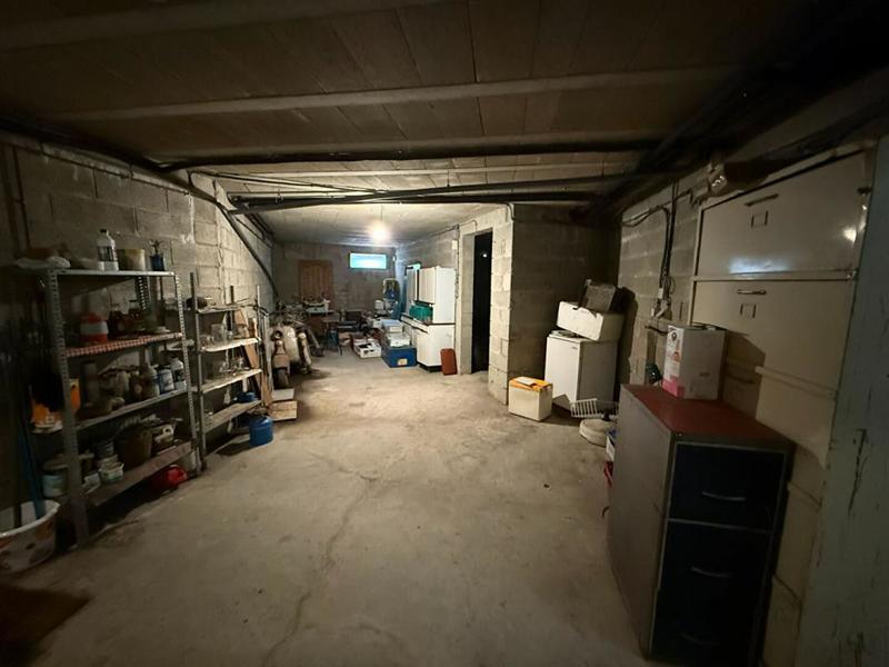 Maison - 270 m² - 10 pièces