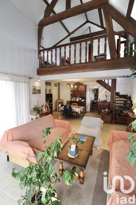 Maison - 210 m² - 8 pièces