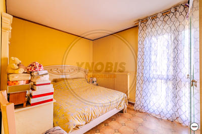 Appartement - 80 m² - 4 pièces