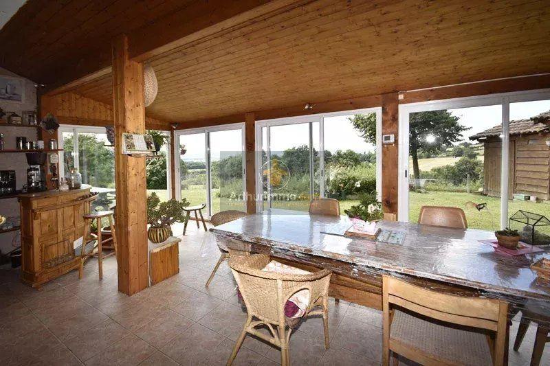 Maison - 93 m² - 4 pièces