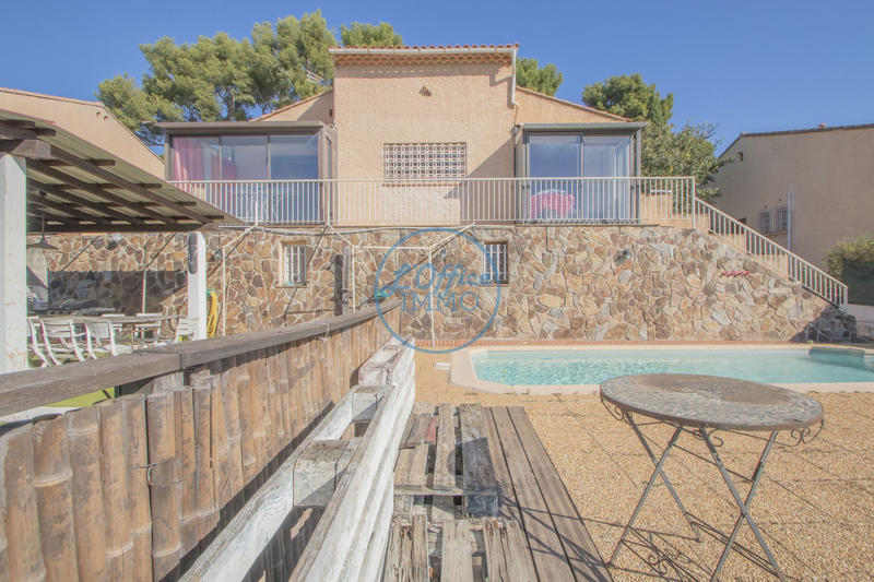 Maison - 179 m² - 7 pièces