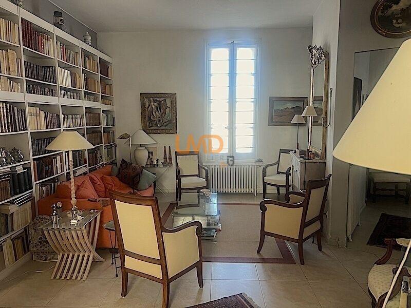 Maison - 200 m² - 6 pièces