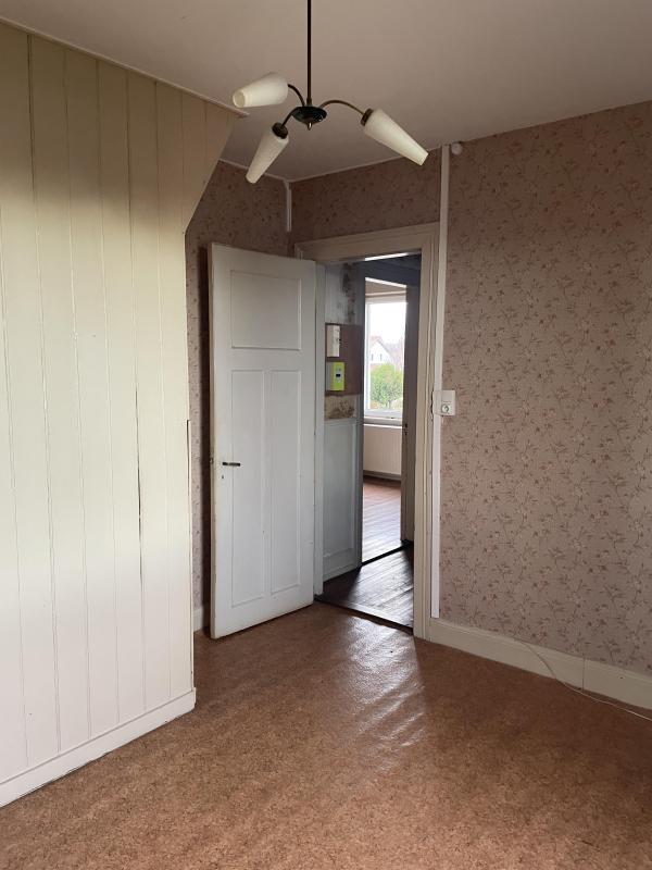 Maison - 93 m² - 5 pièces