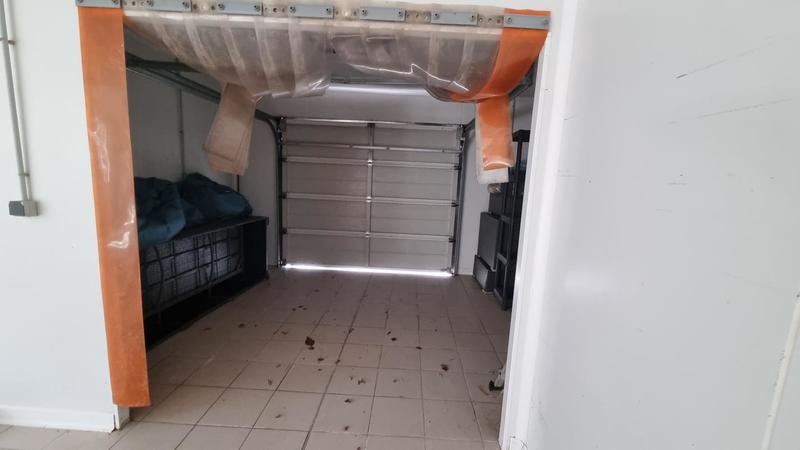 Maison - 200 m² - 2 pièces