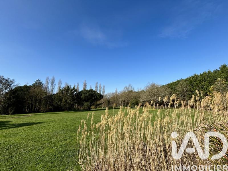 Maison - 416 m² - 13 pièces