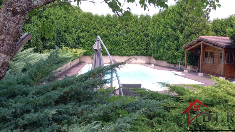 Maison de village - 242 m² - 7 pièces