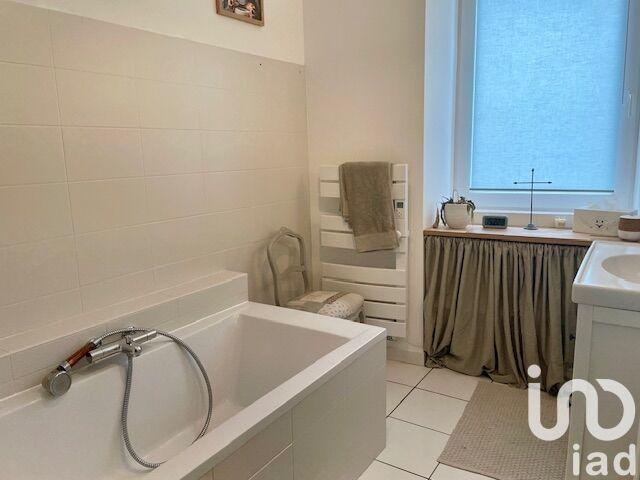 Maison - 245 m² - 10 pièces