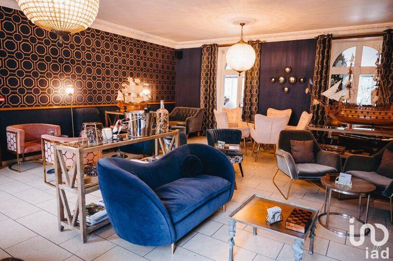 Local commercial - 1 200 m²