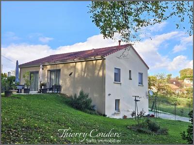 Maison - 90 m² - 4 pièces