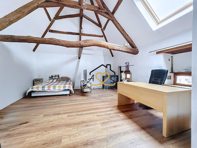 Maison - 191 m² - 7 pièces