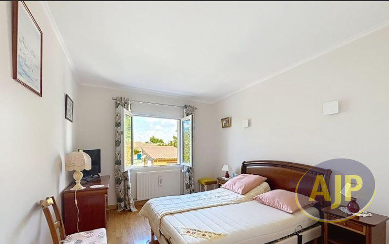 Maison - 96 m² - 4 pièces