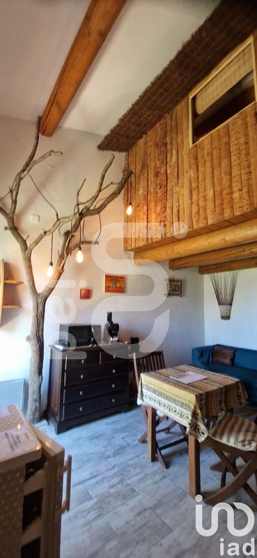 Maison - 270 m² - 14 pièces