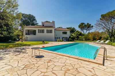 Propriété - 500 m² - 8 pièces