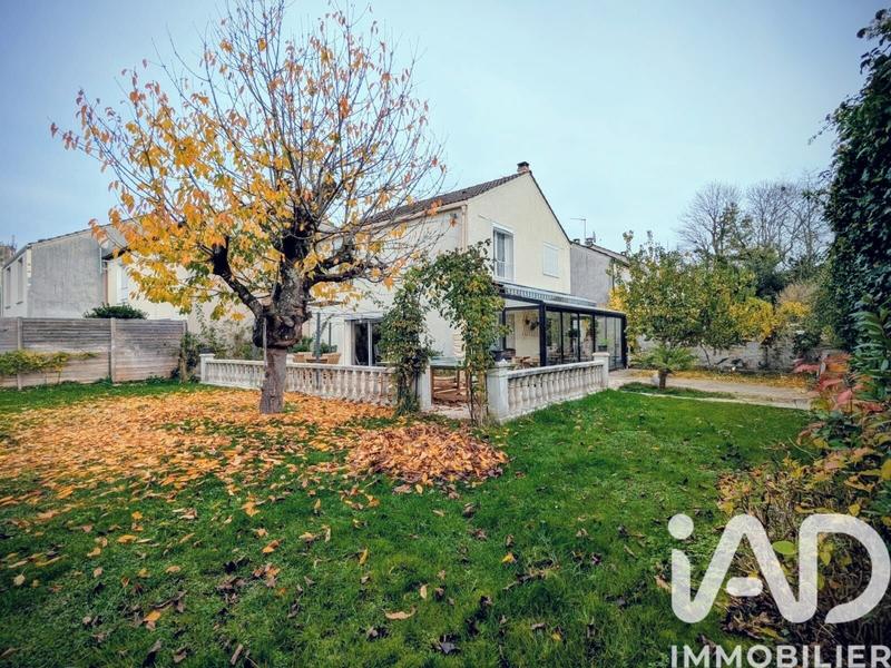 Maison - 97 m² - 6 pièces