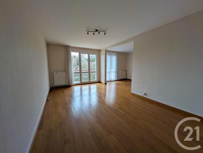 Appartement - 99 m² - 5 pièces