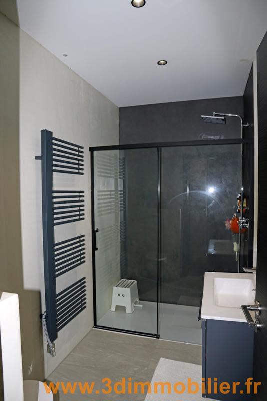 Maison - 183 m² - 8 pièces