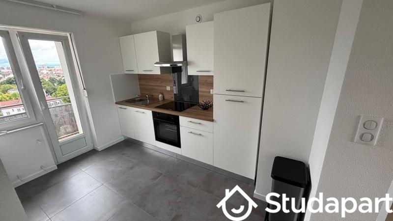 Chambre - 10 m² - 1 pièce