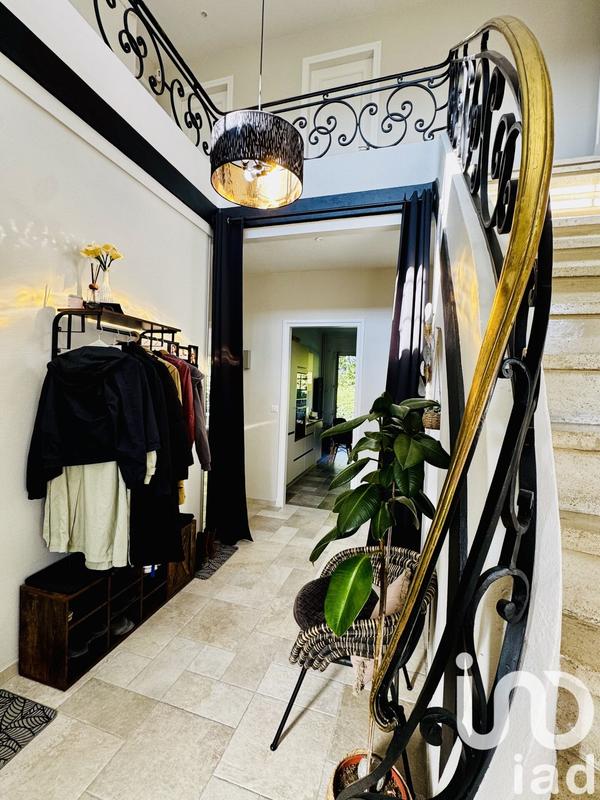 Maison - 211 m² - 8 pièces