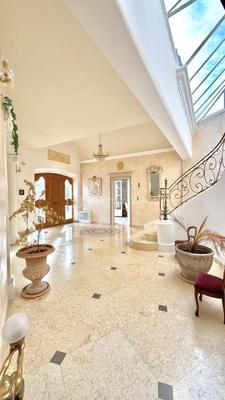 Villa - 420 m² - 11 pièces