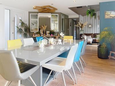 Villa - 170 m² - 6 pièces