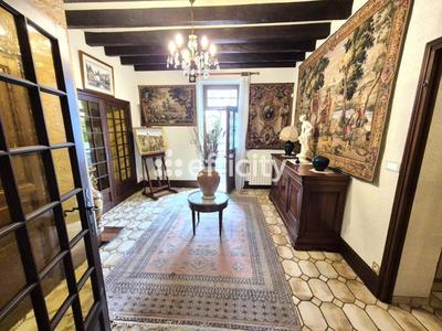 Maison - 345 m² - 14 pièces