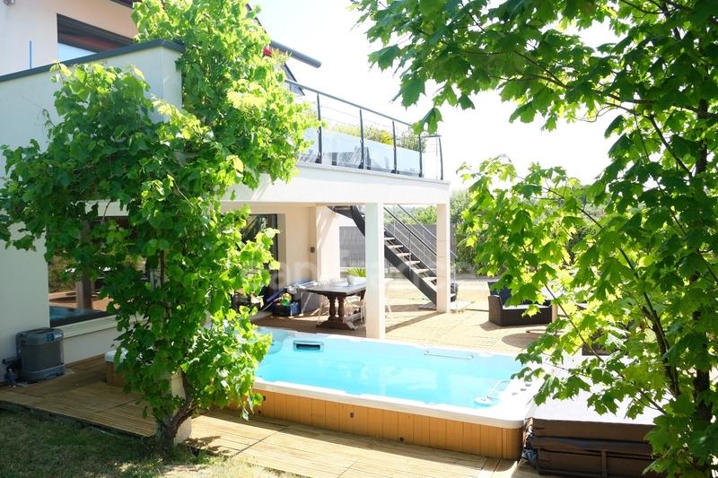 Maison - 172 m² - 7 pièces