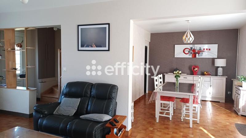 Maison - 102 m² - 4 pièces