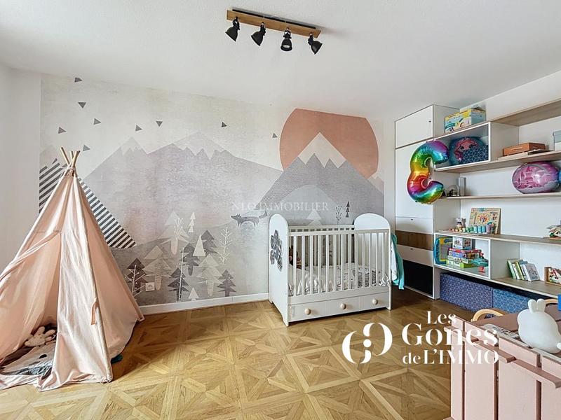 Appartement - 83 m² - 4 pièces