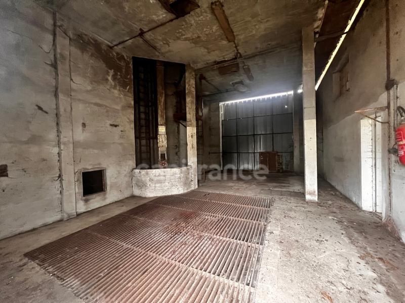 Grange - 280 m² - 2 pièces