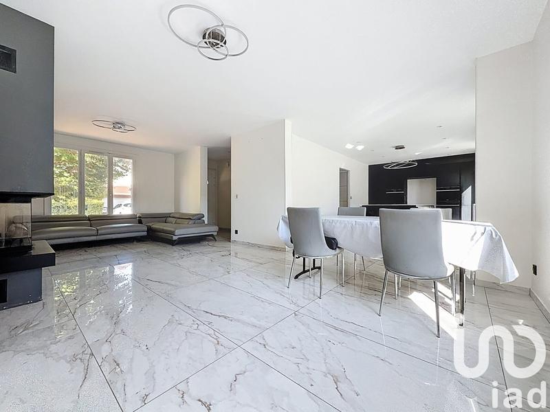 Maison - 141 m² - 6 pièces