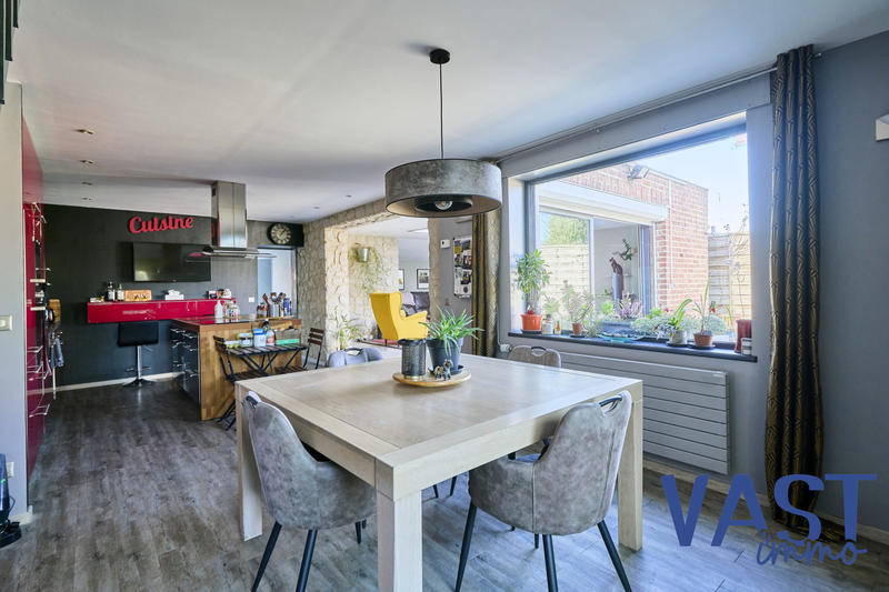 Maison - 194 m² - 5 pièces