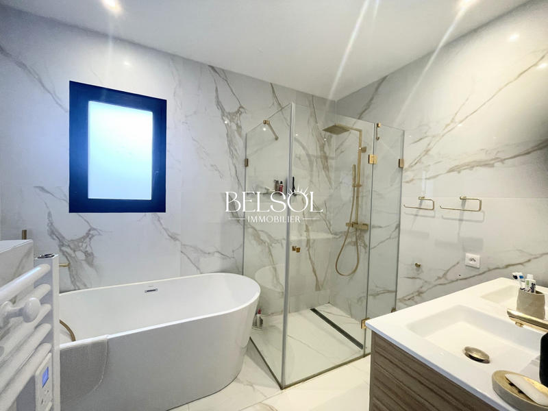 Villa - 216 m² - 7 pièces